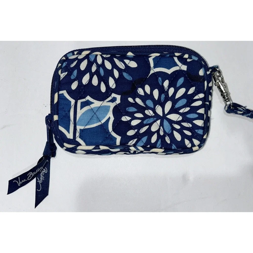 Vera‎ Bradley Front Zip Wristlet in Petal Splash EUC Blue White Zip Wallet Pouch